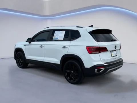 More photos of 2022 Volkswagen Taos SE at Twin City Certified, TN