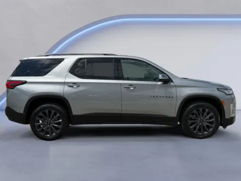 Photos of 2023 CHEVROLET TRAVERSE RS for sale in Maryville, TN at Twin City Certified