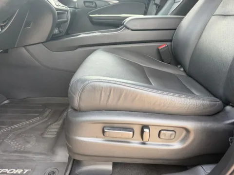 More photos of 2025 Honda Passport EX-L at Twin City Certified, TN