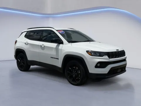 White 2025 Jeep Compass Latitude for sale in Maryville, TN