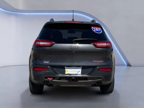 More photos of 2017 Jeep Cherokee Trailhawk L Plus at Twin City Certified, TN