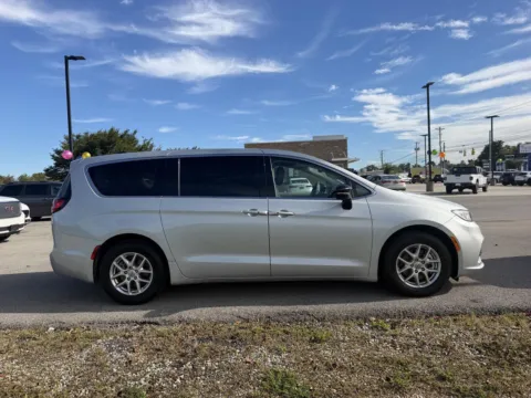 Photos of 2024 Chrysler Pacifica Touring L for sale in Maryville, TN at Twin City Certified