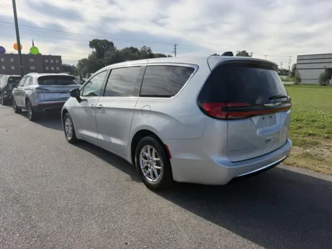 More photos of 2024 Chrysler Pacifica Touring L at Twin City Certified, TN