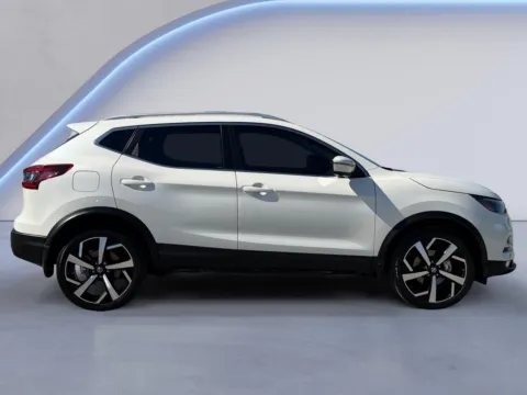 Photos of 2022 Nissan Rogue Sport SL for sale in Maryville, TN at Twin City Certified