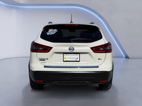 More photos of 2022 Nissan Rogue Sport SL at Twin City Certified, TN