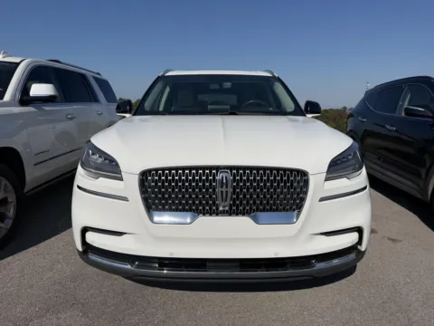 Photos of 2022 Lincoln Aviator Reserve for sale in Maryville, TN at Twin City Certified