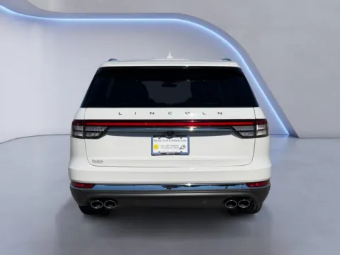 More photos of 2022 Lincoln Aviator Reserve at Twin City Certified, TN