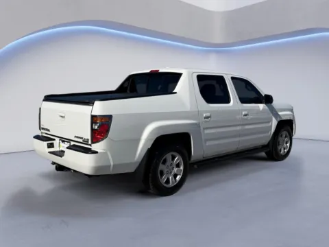 Another view of 2007 HONDA RIDGELINE RTL for sale in Maryville, TN at Twin City Certified