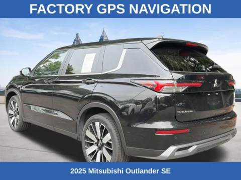 Another view of 2025 Mitsubishi Outlander SE for sale in Marietta, GA at Nissan of Marietta