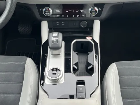More photos of 2025 Mitsubishi Outlander SE at Nissan South Morrow, GA