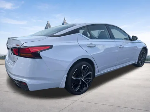 More photos of 2025 Nissan Altima 2.5 SR at Nissan South Morrow, GA