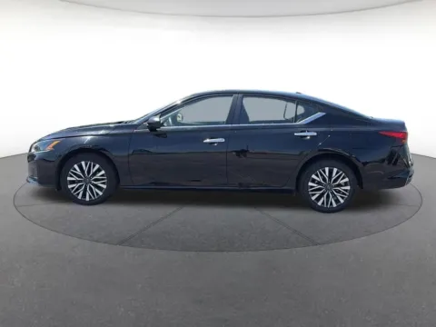 Photos of 2024 Nissan Altima 2.5 SV for sale in Morrow, GA at Nissan South Morrow