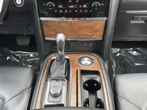 More photos of 2022 Nissan Armada SL at Nissan South Morrow, GA