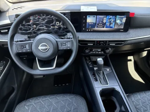 Photos of 2027 Nissan Kicks SV for sale in Morrow, GA at Nissan South Morrow