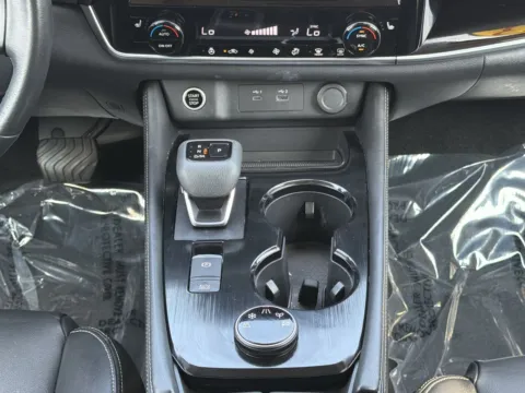 More photos of 2023 Nissan Rogue SL at Nissan South Morrow, GA