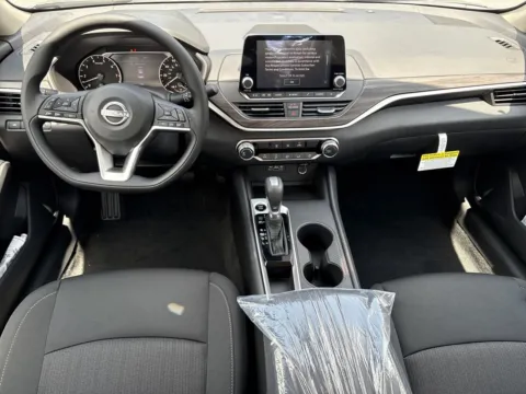 Photos of 2026 Nissan Altima 2.5 SV for sale in Morrow, GA at Nissan South Morrow