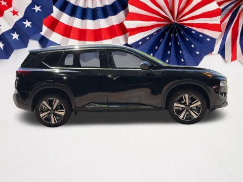 More photos of 2023 Nissan Rogue SL at Nissan South Morrow, GA