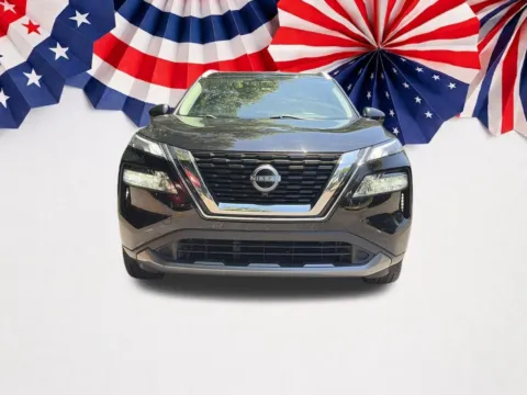 More photos of 2023 Nissan Rogue SL at Nissan South Morrow, GA