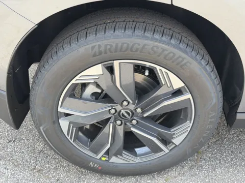 More photos of 2026 Nissan Murano SL at Nissan of Lithia Springs, GA
