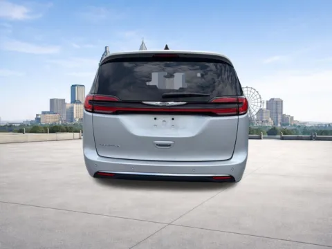 More photos of 2023 Chrysler Pacifica Touring L at Nissan of Lithia Springs, GA