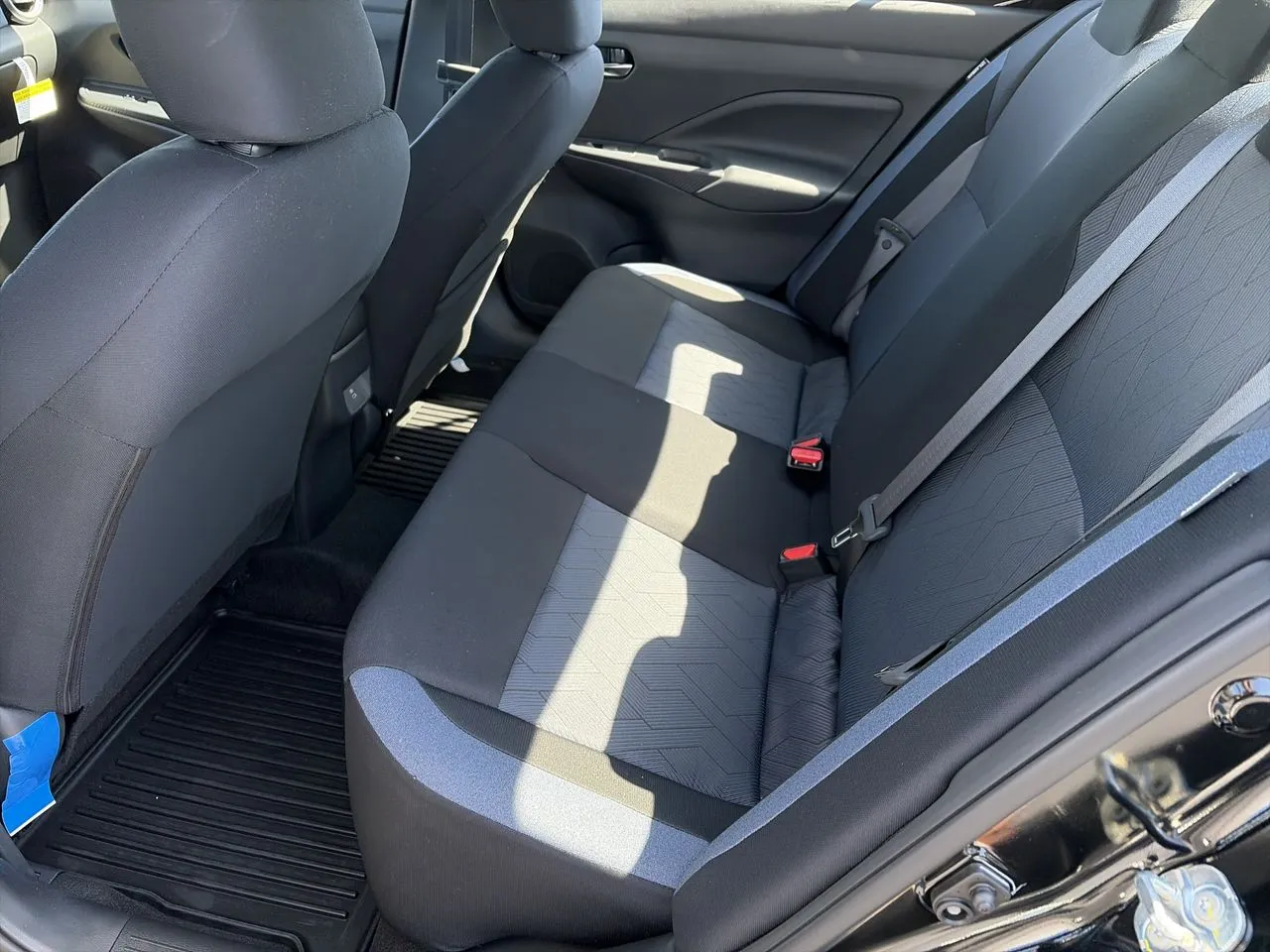 2025 Nissan Versa Sedan SV - Photo 22