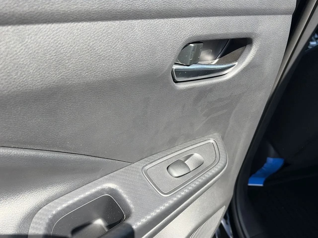 2025 Nissan Versa Sedan SV - Photo 21
