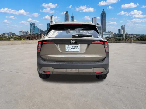 More photos of 2027 Nissan Kicks SR at Nissan of Lithia Springs, GA