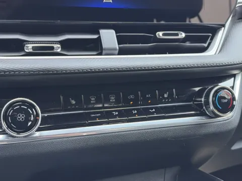 More photos of 2025 Chevrolet Equinox LT at Nissan of Lithia Springs, GA