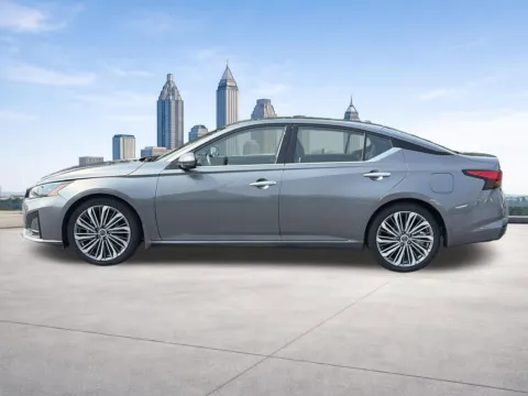 Photos of 2023 Nissan Altima 2.5 SL for sale in Lithia Springs, GA at Nissan of Lithia Springs