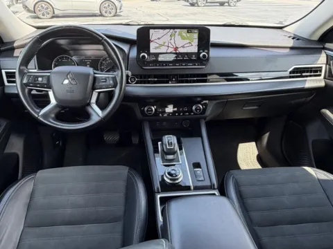 Photos of 2024 Mitsubishi Outlander SE for sale in Lithia Springs, GA at Nissan of Lithia Springs