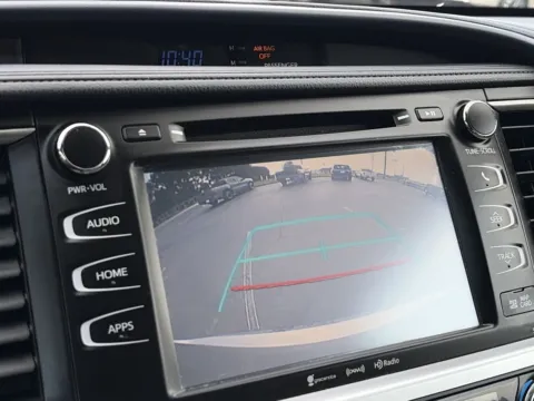 More photos of 2018 Toyota Highlander XLE at Nissan of Lithia Springs, GA