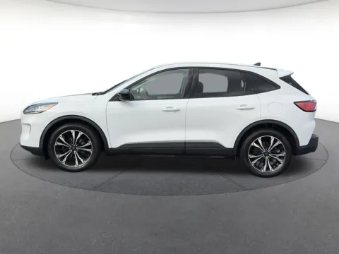 Photos of 2022 Ford Escape SE for sale in Lithia Springs, GA at Nissan of Lithia Springs