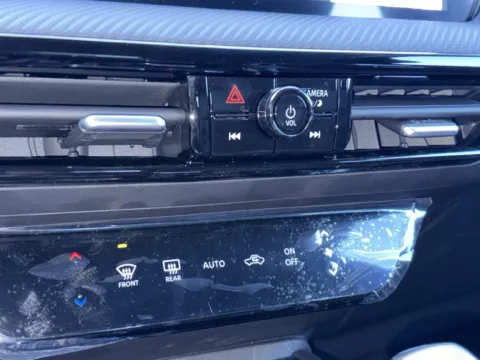 More photos of 2027 Nissan Kicks SR at Nissan of Lithia Springs, GA