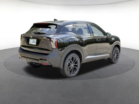 More photos of 2027 Nissan Kicks SR at Nissan of Lithia Springs, GA