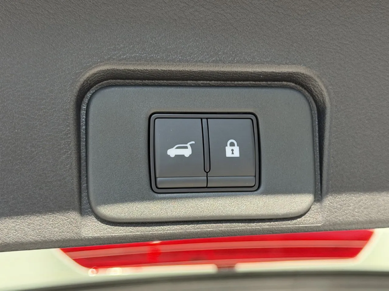 2026 Nissan Rogue SV - Photo 25