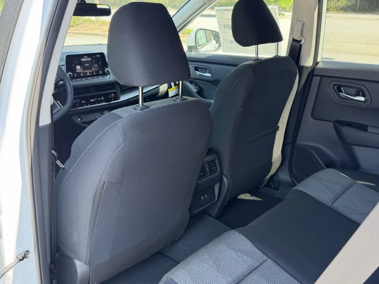 2026 Nissan Rogue SV - Photo 19