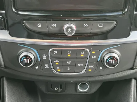 More photos of 2023 Chevrolet Traverse LT Leather at Nissan South Morrow, GA