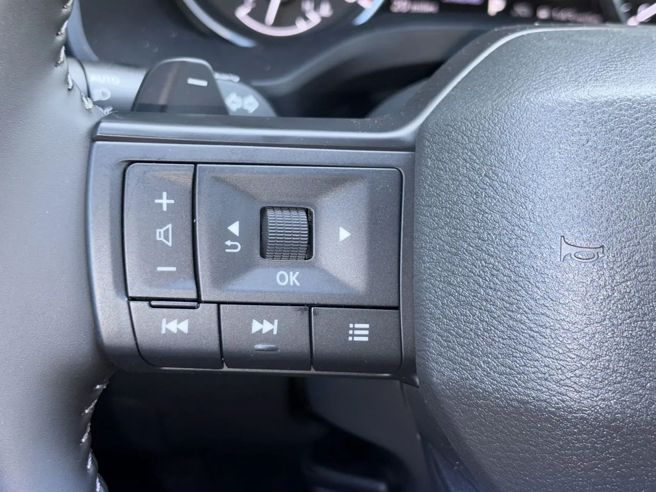 2026 Nissan Rogue SV - Photo 19