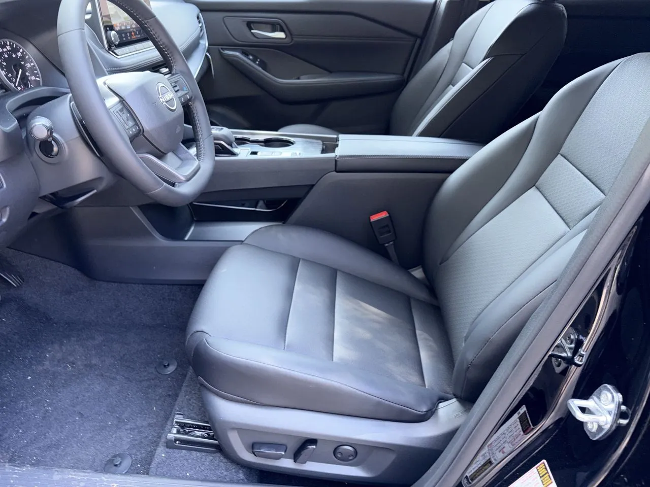 2026 Nissan Rogue SV - Photo 24