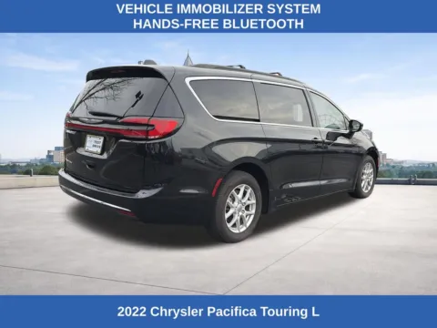 More photos of 2022 Chrysler Pacifica Touring L at Nissan South Morrow, GA
