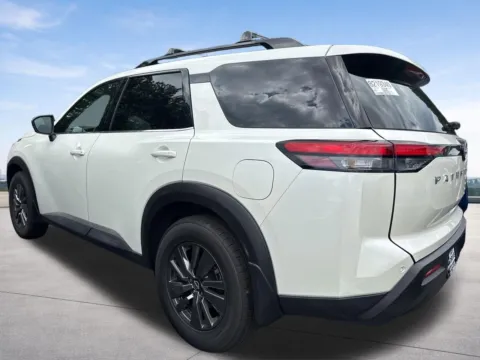 More photos of 2024 Nissan Pathfinder SV at Nissan South Morrow, GA