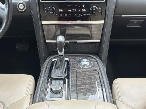 More photos of 2022 Nissan Armada Platinum at Nissan South Morrow, GA