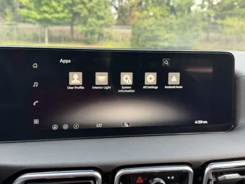 More photos of 2027 Nissan Sentra SV at Nissan South Morrow, GA