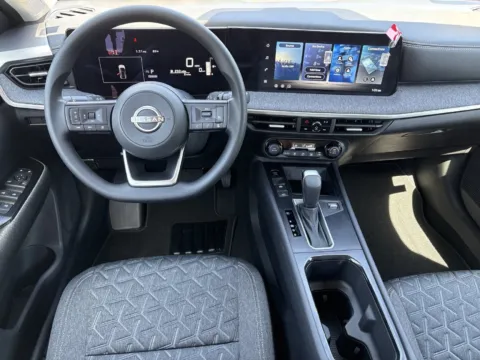 Photos of 2027 Nissan Kicks SV for sale in Morrow, GA at Nissan South Morrow