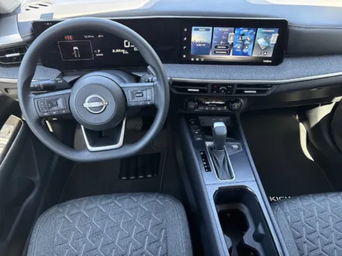 Photos of 2027 Nissan Kicks SV for sale in Morrow, GA at Nissan South Morrow