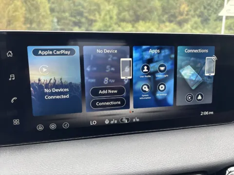 More photos of 2027 Nissan Sentra SV at Nissan South Morrow, GA