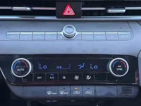 More photos of 2024 Hyundai Elantra SEL at Nissan South Morrow, GA