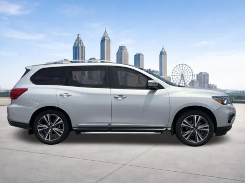 More photos of 2019 Nissan Pathfinder Platinum at Nissan of Lithia Springs, GA