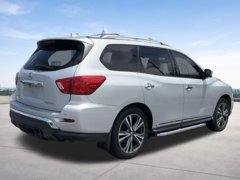 More photos of 2019 Nissan Pathfinder Platinum at Nissan of Lithia Springs, GA