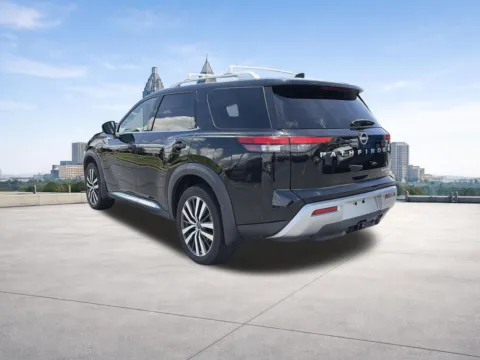 More photos of 2022 Nissan Pathfinder Platinum at Nissan of Lithia Springs, GA